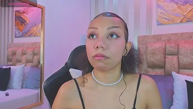 lilith pink   online show from May 26, 2026, 4:54 am
