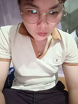Snapshot of Hazel_Nova chatting on July 6, 2026, 7:59 am Hazel Nova online show from July 6, 2026, 7:59 am