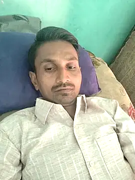 Dipu12390 online show from May 3, 2026, 9:47 am
