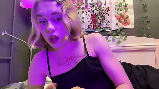 Snapshot of Miss_Amy00 chatting on July 27, 2026, 8:38 pm Miss Amy00 online show from July 27, 2026, 8:38 pm