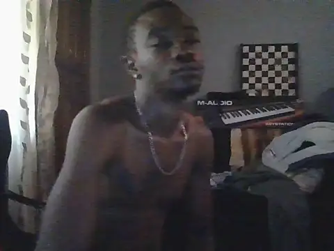 Snapshot of SowetoR500 chatting on May 17, 2026, 6:35 am SowetoR500 online show from May 17, 2026, 6:35 am