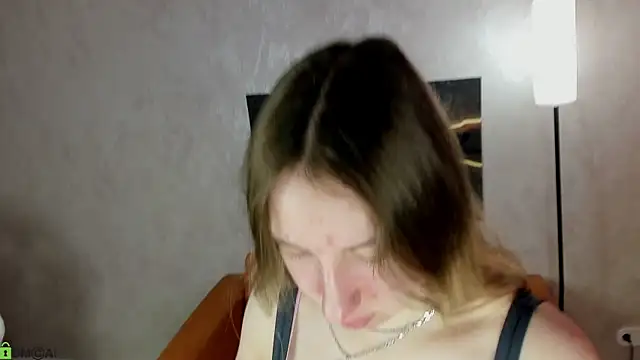 Lilyy Lark online show from May 14, 2026, 1:02 am
