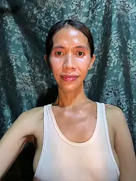 lovelyRAIN143 online show from April 29, 2026, 8:04 pm