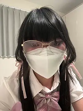 yingtao-888 online show from June 6, 2026, 11:32 pm
