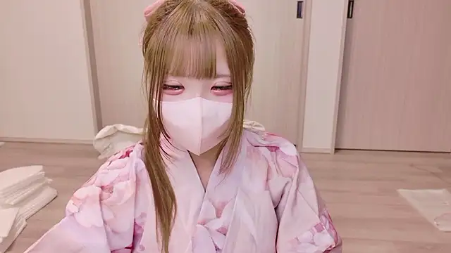 Ichiru chan online show from July 7, 2026, 12:31 pm