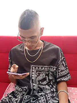 Lil black009 online show from May 9, 2026, 6:33 pm