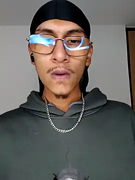 Lil black009 online show from May 18, 2026, 5:56 am