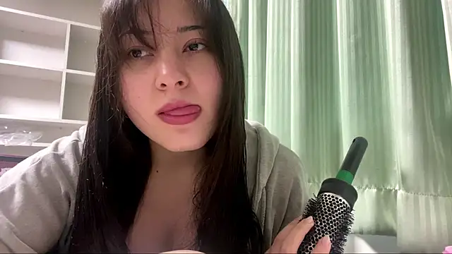 Snapshot of Sonata_Asky chatting on June 4, 2026, 10:14 pm Sonata Asky online show from June 4, 2026, 10:14 pm