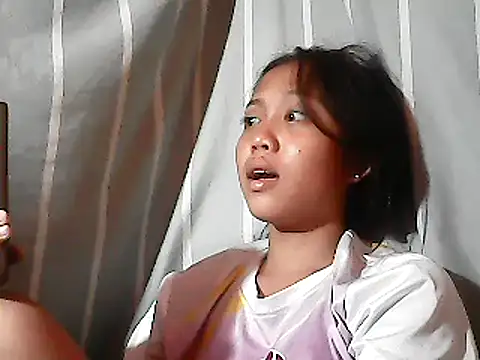 Yours AsianPinayGirl18 online show from June 16, 2026, 11:27 pm