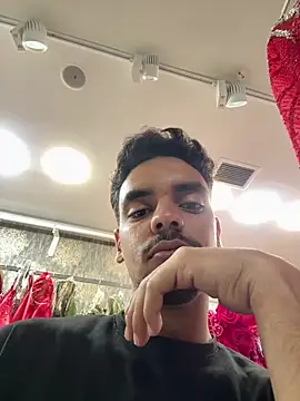 aliahmed6677 online show from June 1, 2026, 8:14 am