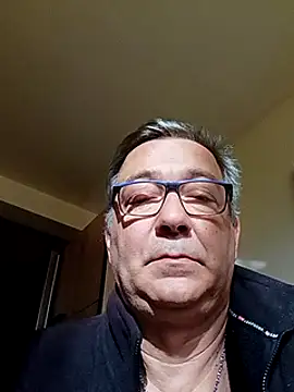 Snapshot of Soloyan chatting on February 18, 2025, 8:59 am Soloyan online show from February 18, 2025, 8:59 am