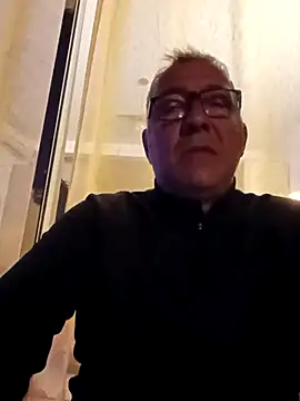Snapshot of Soloyan chatting on September 23, 2025, 4:41 am Soloyan online show from September 23, 2025, 4:41 am