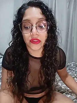 Nixxx   online show from May 18, 2026, 12:22 am