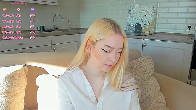 Chanelbayerr online show from July 5, 2026, 1:32 am