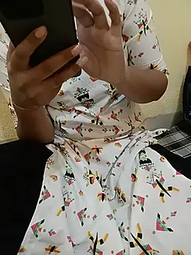 Snapshot of Seema_yadav01 chatting on July 5, 2026, 5:14 am Seema yadav01 online show from July 5, 2026, 5:14 am