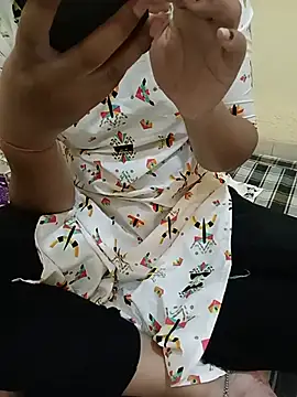 Snapshot of Seema_yadav01 chatting on July 3, 2026, 5:03 am Seema yadav01 online show from July 3, 2026, 5:03 am