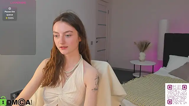 Valenora1 online show from May 15, 2026, 11:30 am
