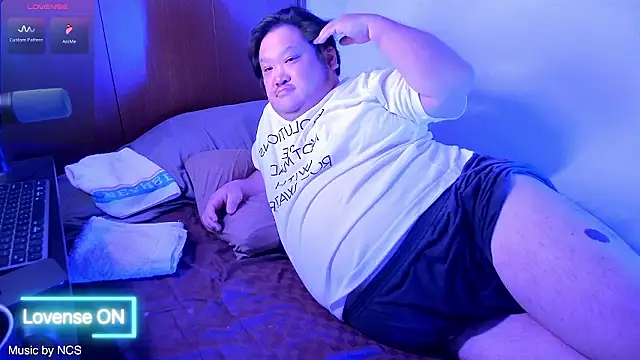 Snapshot of ChubbyBEAR039 chatting on July 13, 2026, 1:10 pm ChubbyBEAR039 online show from July 13, 2026, 1:10 pm