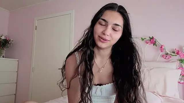Snapshot of yourbella37 chatting on June 28, 2026, 4:35 pm yourbella37 online show from June 28, 2026, 4:35 pm