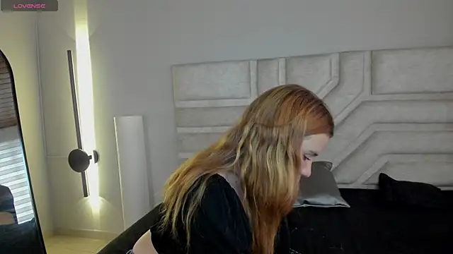 Snapshot of _zoe_3 chatting on July 15, 2026, 1:18 pm zoe 3 online show from July 15, 2026, 1:18 pm