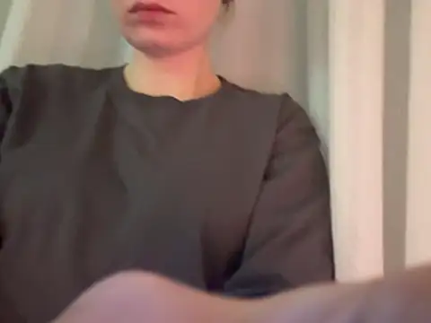 hayleyshy online show from April 30, 2026, 6:26 pm