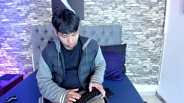 Snapshot of jhoan_evanss chatting on July 5, 2026, 4:19 am jhoan evanss online show from July 5, 2026, 4:19 am