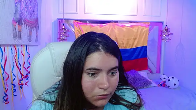 Laurha  online show from July 1, 2026, 7:36 pm