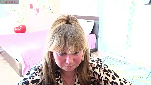 Snapshot of Melania_Cook chatting on May 29, 2026, 4:07 am Melania Cook online show from May 29, 2026, 4:07 am