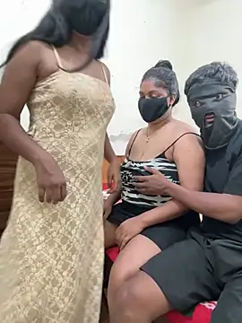 MUSKANHOTCOUPLE online show from June 9, 2026, 6:47 am