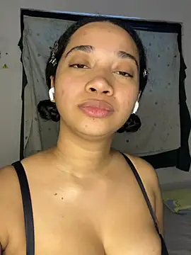  sweetSabrina- online show from July 12, 2026, 3:35 pm