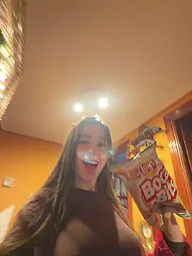 nayimtnez online show from May 18, 2026, 6:23 pm
