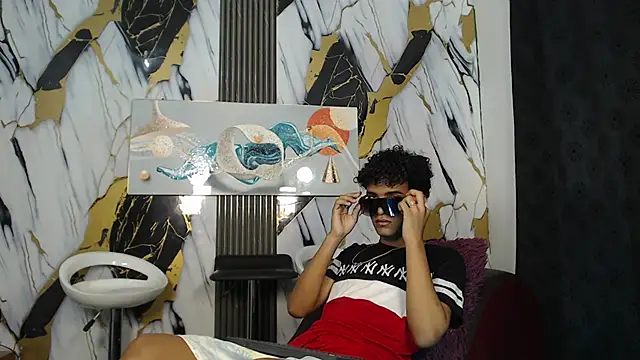 GOLDEN 2026 online show from May 27, 2026, 7:21 pm