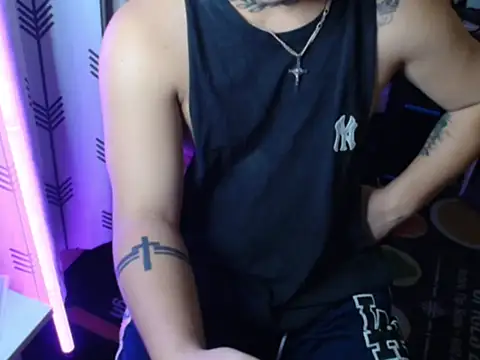 Ashtonfuckingboi online show from July 22, 2026, 6:21 pm