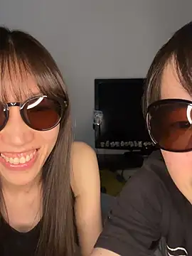 risacha online show from May 10, 2026, 4:31 pm