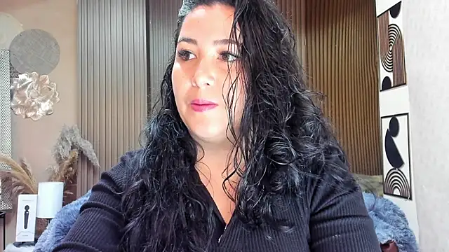 BBWLuxuryMuse online show from May 28, 2026, 11:38 am