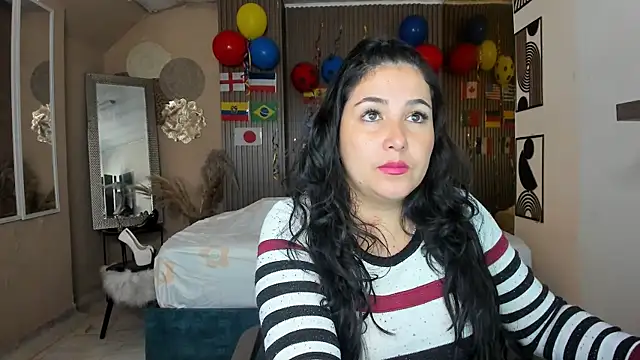 Snapshot of BBWLuxuryMuse chatting on June 18, 2026, 11:26 am BBWLuxuryMuse online show from June 18, 2026, 11:26 am