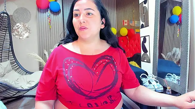 Snapshot of BBWLuxuryMuse chatting on July 21, 2026, 11:55 am BBWLuxuryMuse online show from July 21, 2026, 11:55 am