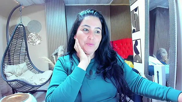 Snapshot of BBWLuxuryMuse chatting on July 27, 2026, 12:01 pm BBWLuxuryMuse online show from July 27, 2026, 12:01 pm