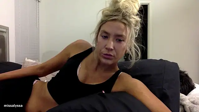 Snapshot of Misss_alyssaaa chatting on June 8, 2026, 4:24 am Misss alyssaaa online show from June 8, 2026, 4:24 am