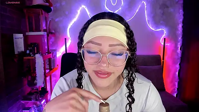 liz martins1 online show from June 2, 2026, 2:33 am