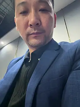 Snapshot of semir-xin chatting on May 9, 2026, 2:42 pm semir-xin online show from May 9, 2026, 2:42 pm