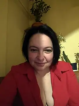 EmmaEmmy40 online show from May 4, 2026, 7:06 pm