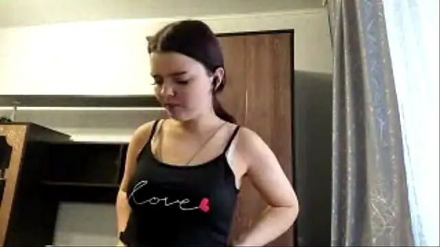 Snapshot of RebelDesiree chatting on July 21, 2026, 12:06 pm RebelDesiree online show from July 21, 2026, 12:06 pm