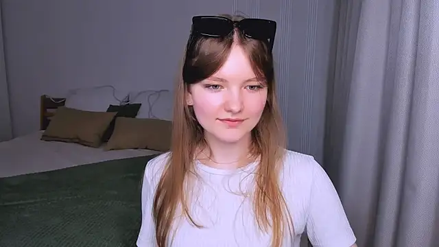 Snapshot of LookEva chatting on May 16, 2026, 10:36 am LookEva online show from May 16, 2026, 10:36 am