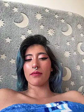 Snapshot of Lunapage_ chatting on May 5, 2026, 1:14 pm Lunapage online show from May 5, 2026, 1:14 pm