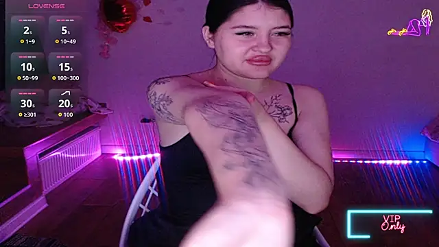 Blackangels online show from May 15, 2026, 11:58 pm
