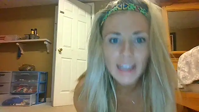 Snapshot of bubblesxxx615xxx601 chatting on May 28, 2026, 4:24 pm bubblesxxx615xxx601 online show from May 28, 2026, 4:24 pm