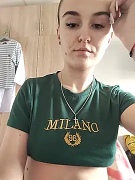 Kamila lov online show from May 31, 2026, 12:44 pm