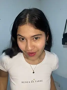 Xaannder online show from May 14, 2026, 3:14 am