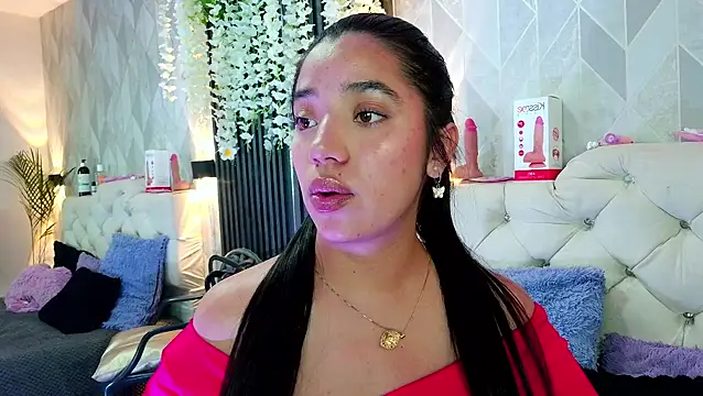 Zaira bonny online show from June 11, 2026, 8:17 pm